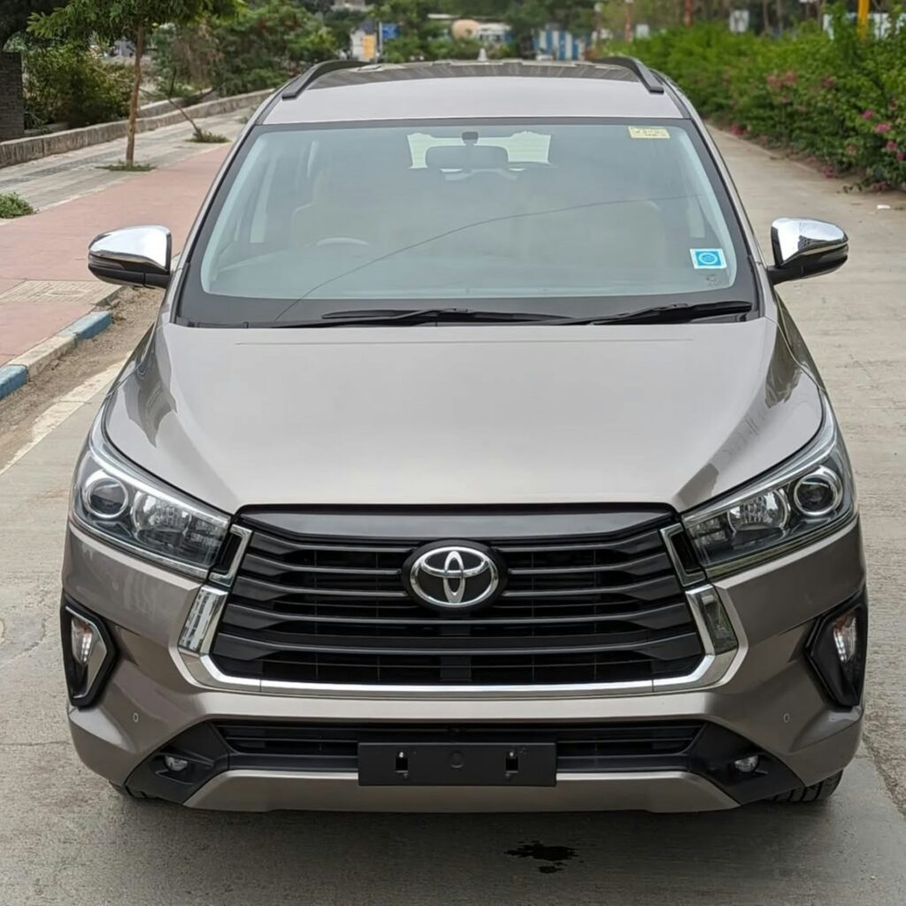 Why Self-Drive Cars Are the Smartest Choice for Kerala Festival Trips